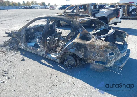 2018 Mercedes-Benz C 300 из США, поврежденный, VIN 55SWF4JB6JU260596